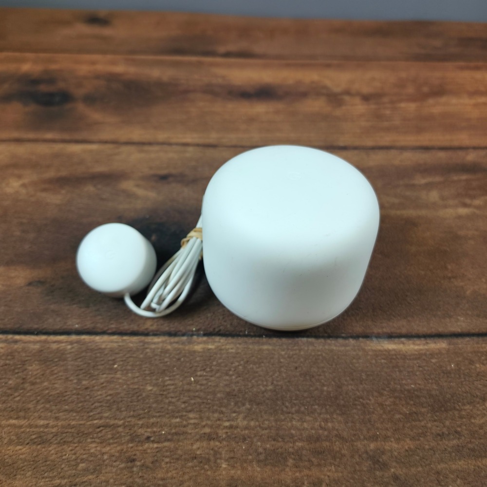 Google Nest Wifi Router H2D OS Snow White Good AC2200 Mesh Dual-Band Wi-Fi